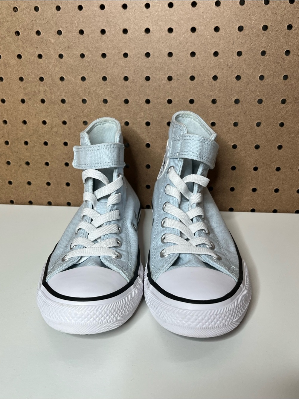 Converse Light Blue High-Top Kids Sneakers with Colorful Heart Details - Picture 2 of 6